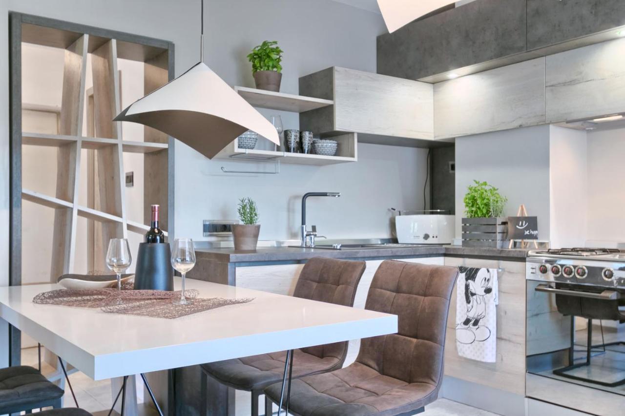 Modern Oasis Apartment Pula Eksteriør billede